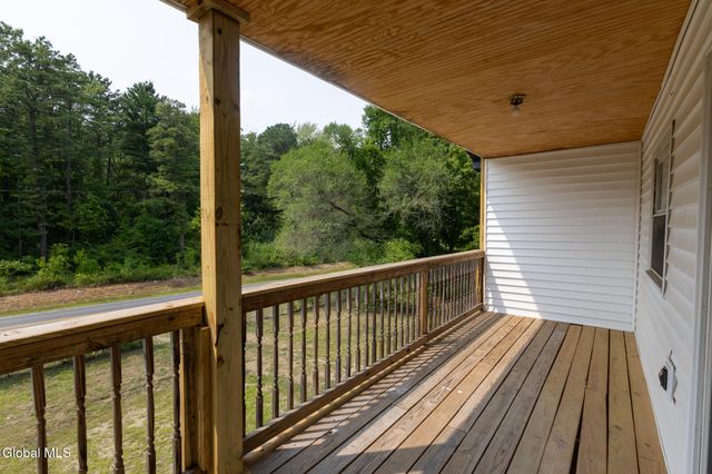 33 Alta Avenue, Queensbury, NY 12804