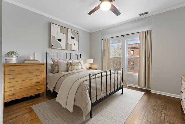 1043 W SCHOOL Street 207, Chicago, IL 60657