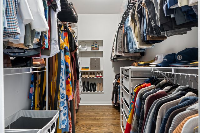 1043 W SCHOOL Street 207, Chicago, IL 60657