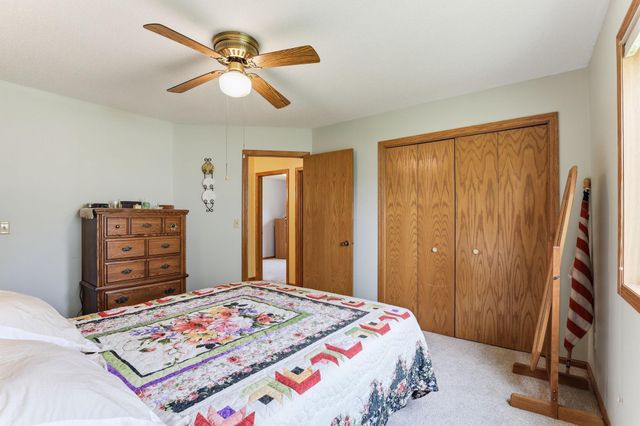 6666 12th Street N, Oakdale, MN 55128