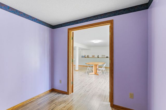 6666 12th Street N, Oakdale, MN 55128