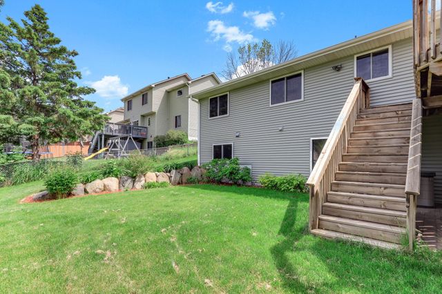 6666 12th Street N, Oakdale, MN 55128