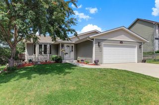 6666 12th Street N, Oakdale, MN 55128