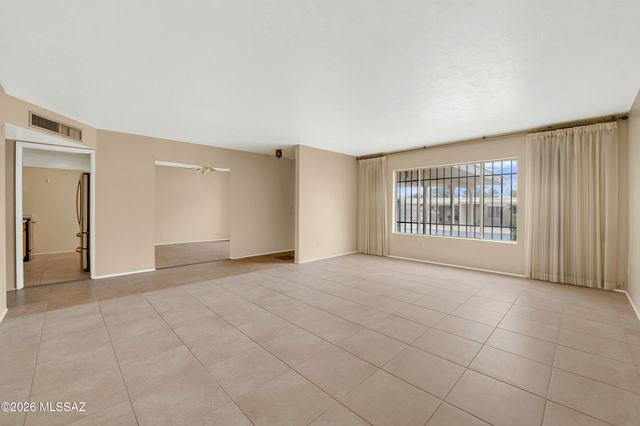 1092 N Caribe Avenue, Tucson, AZ 85710