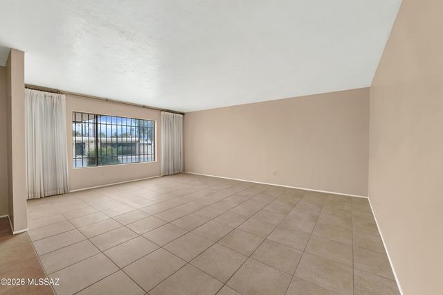 1092 N Caribe Avenue, Tucson, AZ 85710