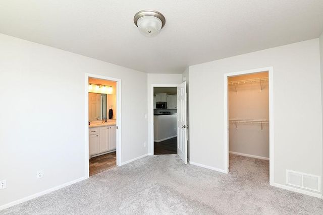 4513 17 Street S, Moorhead, MN 56560