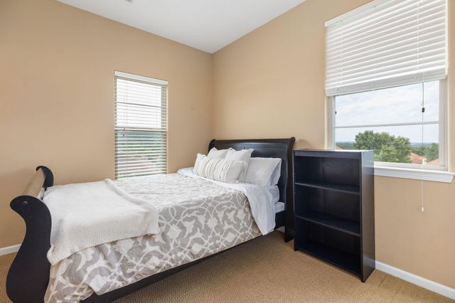 122 E Tuscany Court A, Hollister, MO 65672