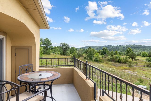 122 E Tuscany Court A, Hollister, MO 65672