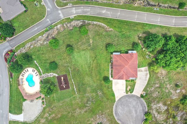 122 E Tuscany Court A, Hollister, MO 65672