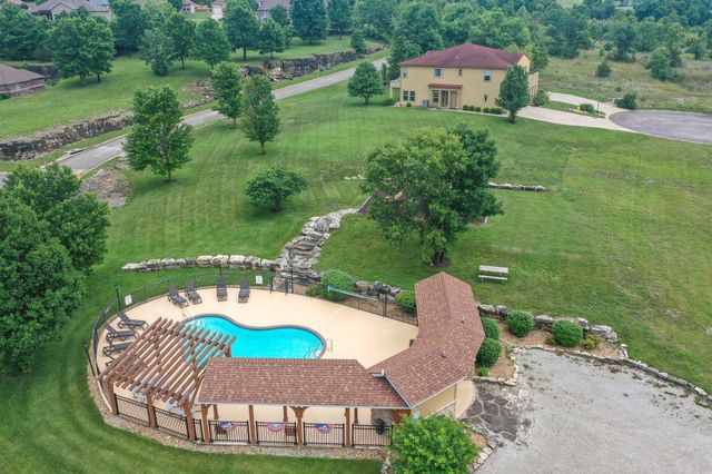 122 E Tuscany Court A, Hollister, MO 65672