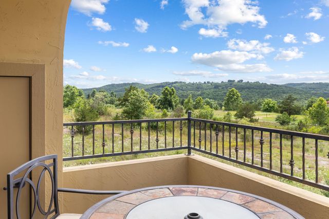 122 E Tuscany Court A, Hollister, MO 65672