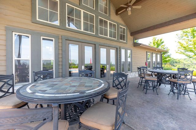 122 E Tuscany Court A, Hollister, MO 65672