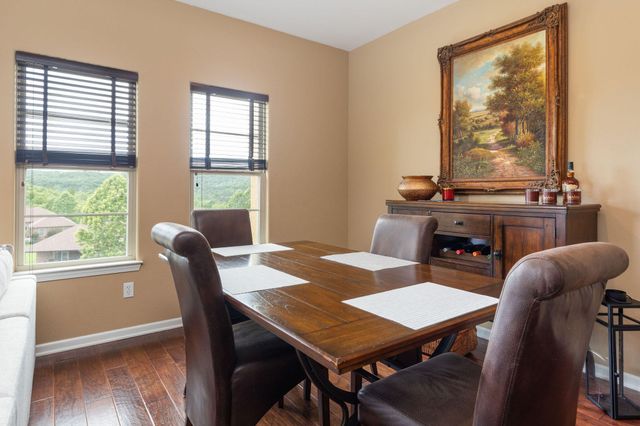 122 E Tuscany Court A, Hollister, MO 65672