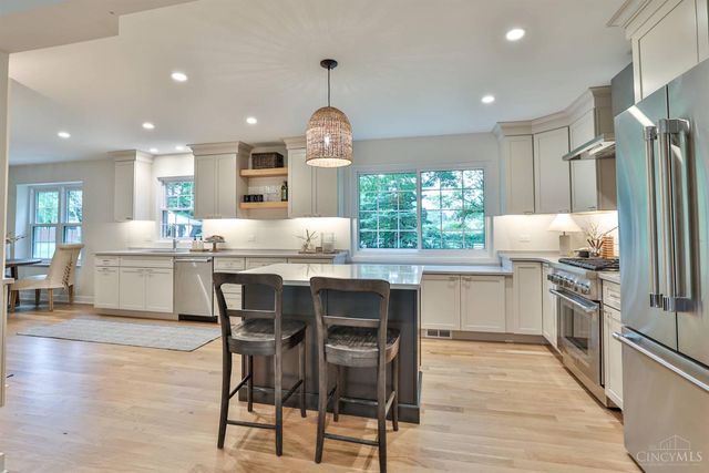 8765 Weller Road, Montgomery, OH 45249