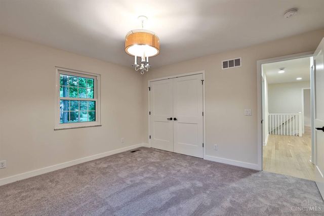8765 Weller Road, Montgomery, OH 45249