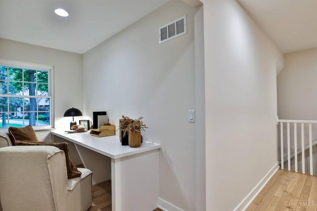 8765 Weller Road, Montgomery, OH 45249