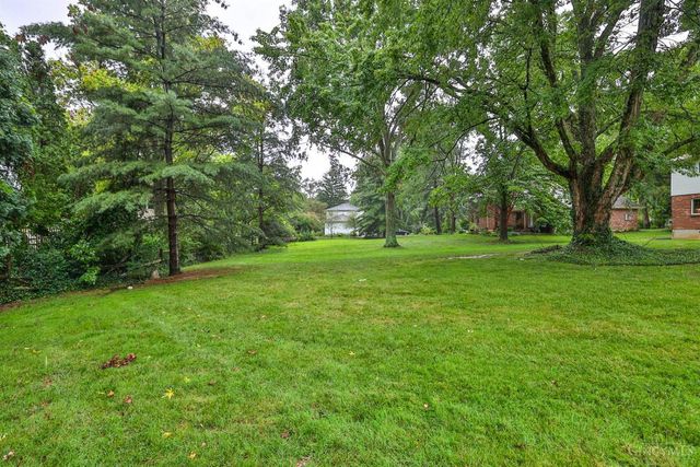 8765 Weller Road, Montgomery, OH 45249