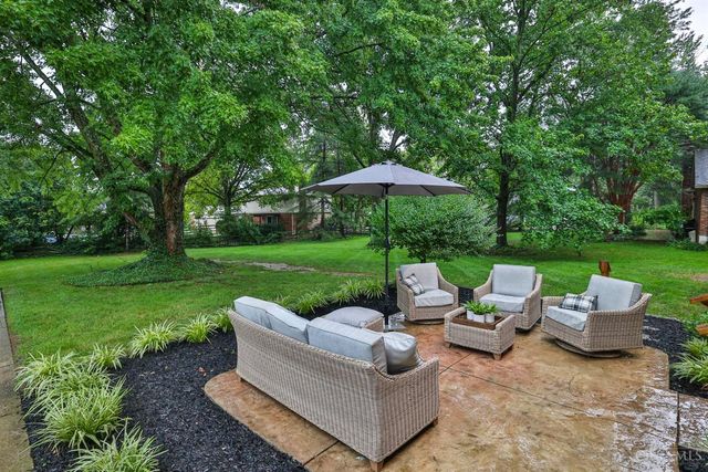 8765 Weller Road, Montgomery, OH 45249
