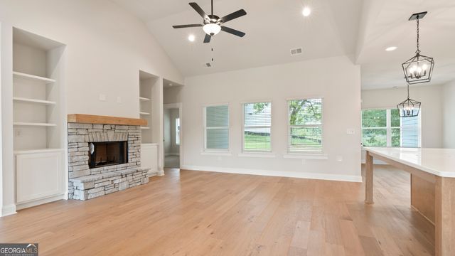 17 Cloverhurst Drive LOT 14, Newnan, GA 30263