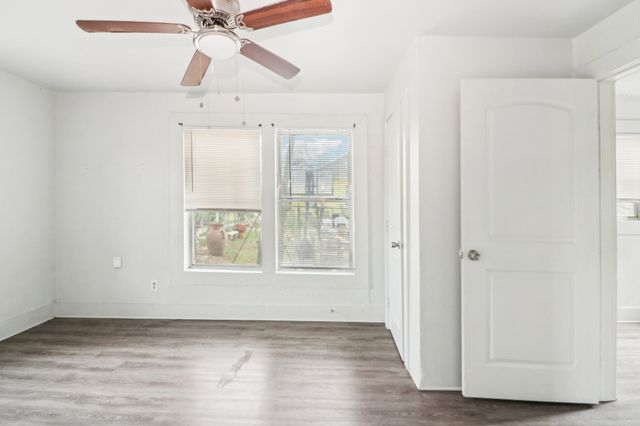 1906 Grainger Street, Fort Worth, TX 76110