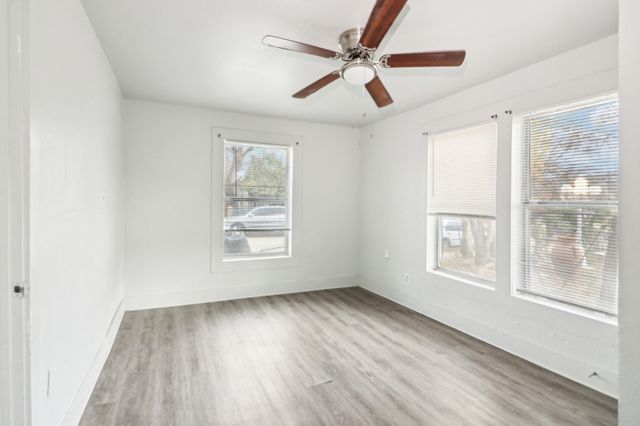 1906 Grainger Street, Fort Worth, TX 76110