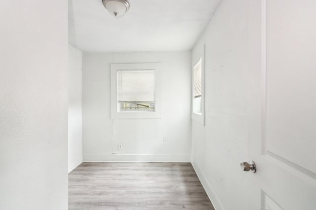 1906 Grainger Street, Fort Worth, TX 76110