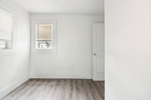 1906 Grainger Street, Fort Worth, TX 76110