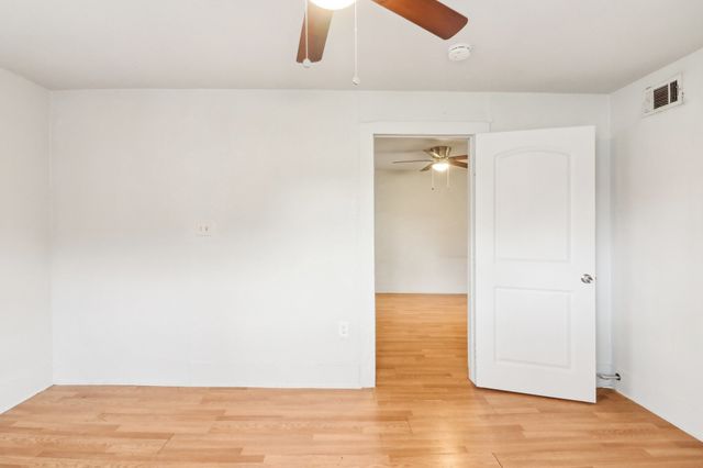 1906 Grainger Street, Fort Worth, TX 76110