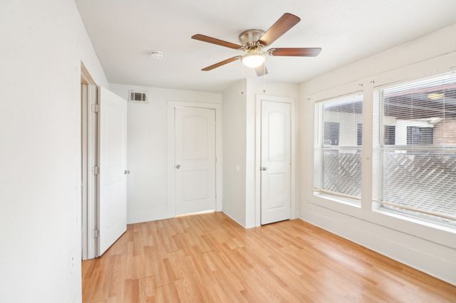 1906 Grainger Street, Fort Worth, TX 76110