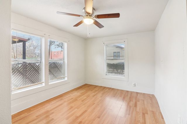 1906 Grainger Street, Fort Worth, TX 76110