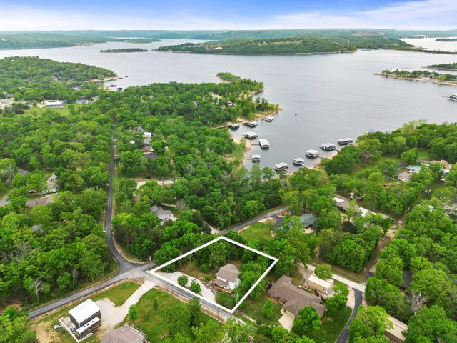 599 Holiday Acres Circle, Branson West, MO 65737