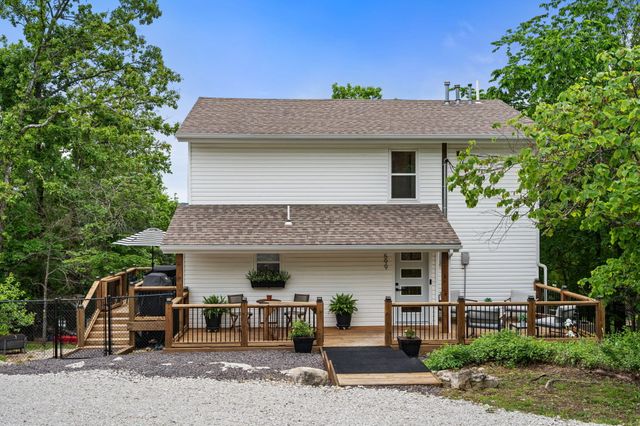 599 Holiday Acres Circle, Branson West, MO 65737