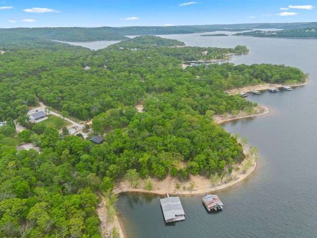 599 Holiday Acres Circle, Branson West, MO 65737