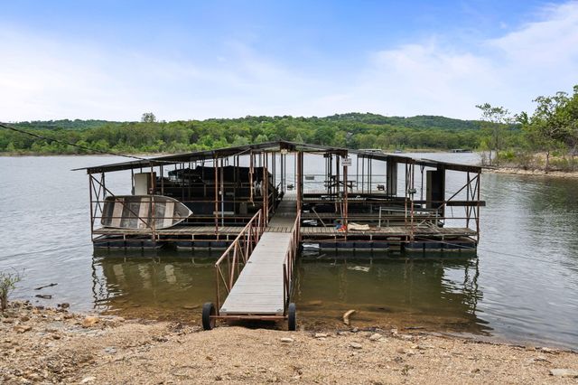 599 Holiday Acres Circle, Branson West, MO 65737