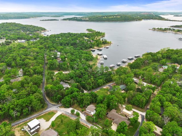 599 Holiday Acres Circle, Branson West, MO 65737