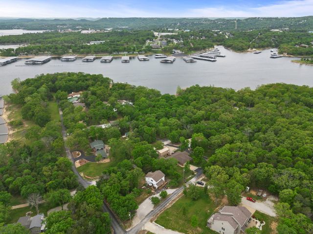 599 Holiday Acres Circle, Branson West, MO 65737