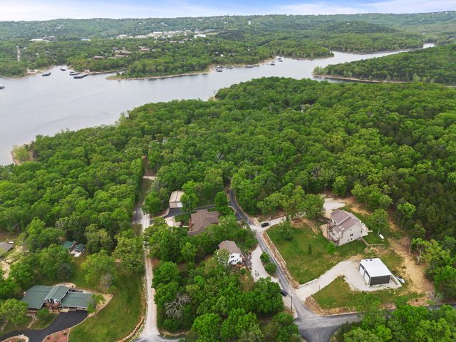 599 Holiday Acres Circle, Branson West, MO 65737