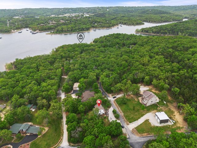 599 Holiday Acres Circle, Branson West, MO 65737