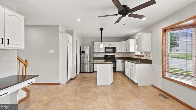 330 GRAND AVE, Langhorne, PA 19047