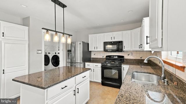 330 GRAND AVE, Langhorne, PA 19047
