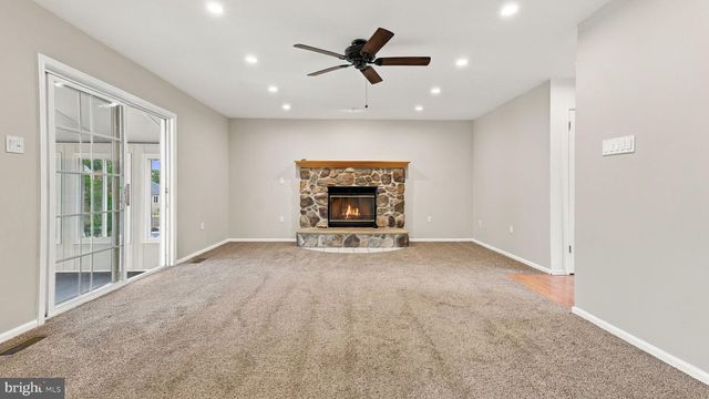 330 GRAND AVE, Langhorne, PA 19047