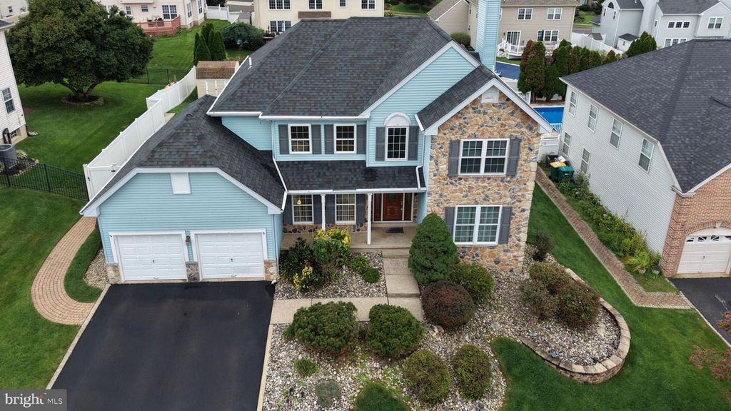 330 GRAND AVE, Langhorne, PA 19047 — exterior
