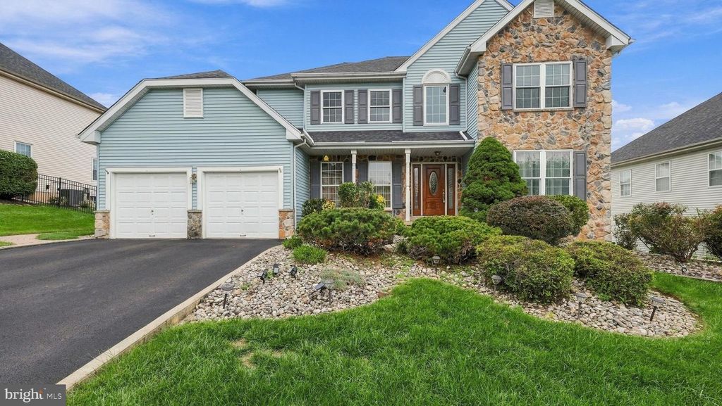 330 GRAND AVE, Langhorne, PA 19047 — photo 2
