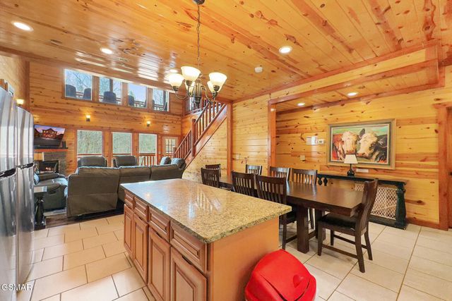 4359 Forest Ridge Way, Pigeon Forge, TN 37863