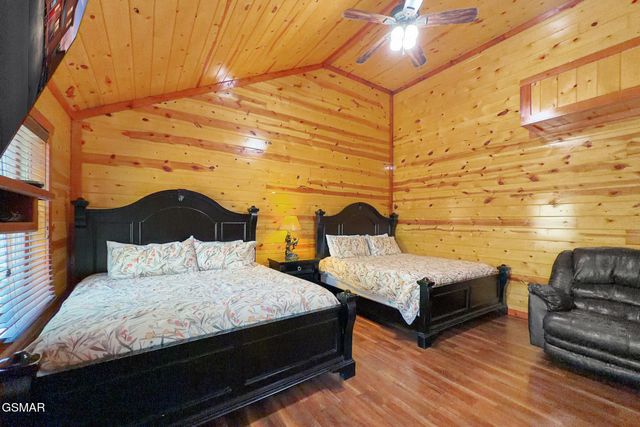 4359 Forest Ridge Way, Pigeon Forge, TN 37863