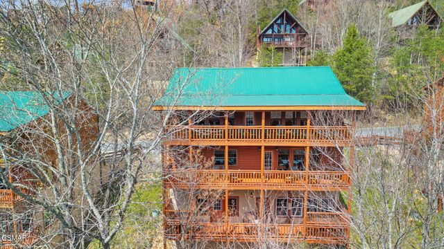 4359 Forest Ridge Way, Pigeon Forge, TN 37863