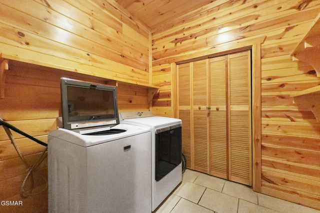 4359 Forest Ridge Way, Pigeon Forge, TN 37863