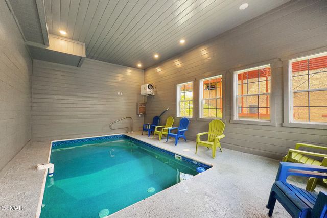 4359 Forest Ridge Way, Pigeon Forge, TN 37863