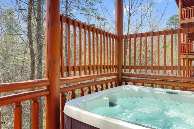 4359 Forest Ridge Way, Pigeon Forge, TN 37863