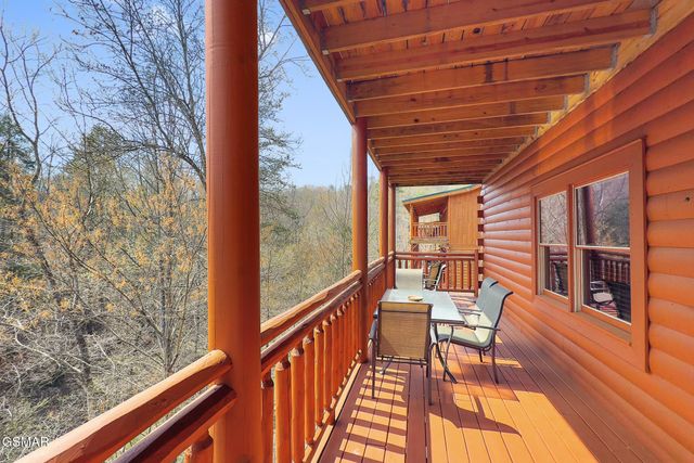 4359 Forest Ridge Way, Pigeon Forge, TN 37863